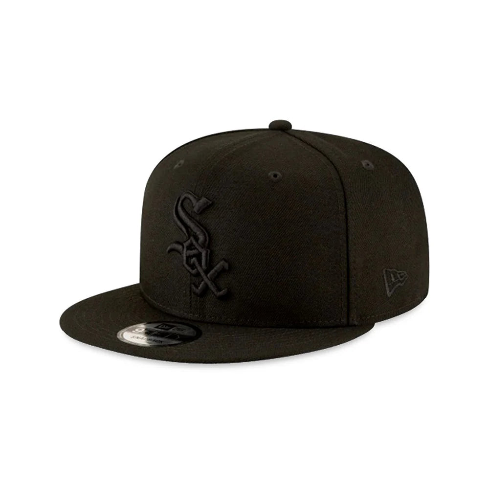 New Era Chicago White Sox Black Black 9Fifty Snapback Hat