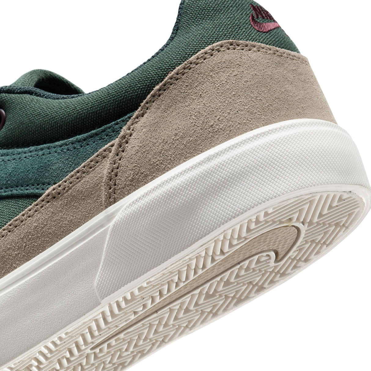 Nike SB Malor Seaweed/Burgundy Crush/Khaki/Phantom Shoes