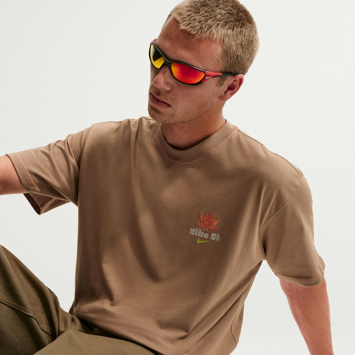 Nike SB Som Tum Dark Driftwood S/s Shirt