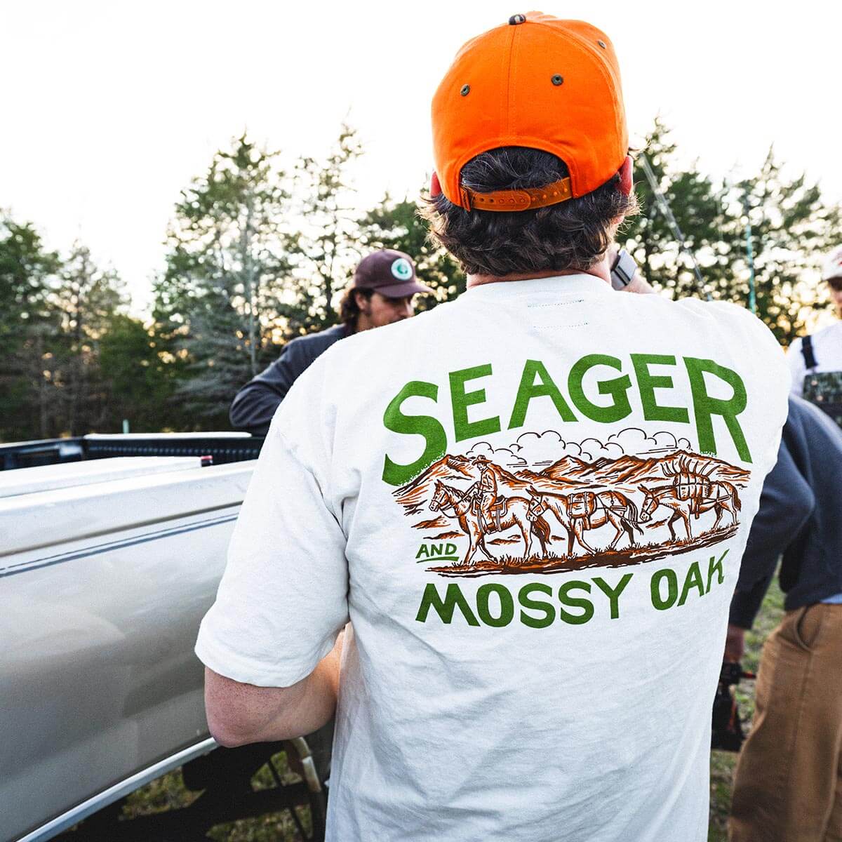 Seager X Mossy Oak Pack Out Vintage White Tee S/s Shirt
