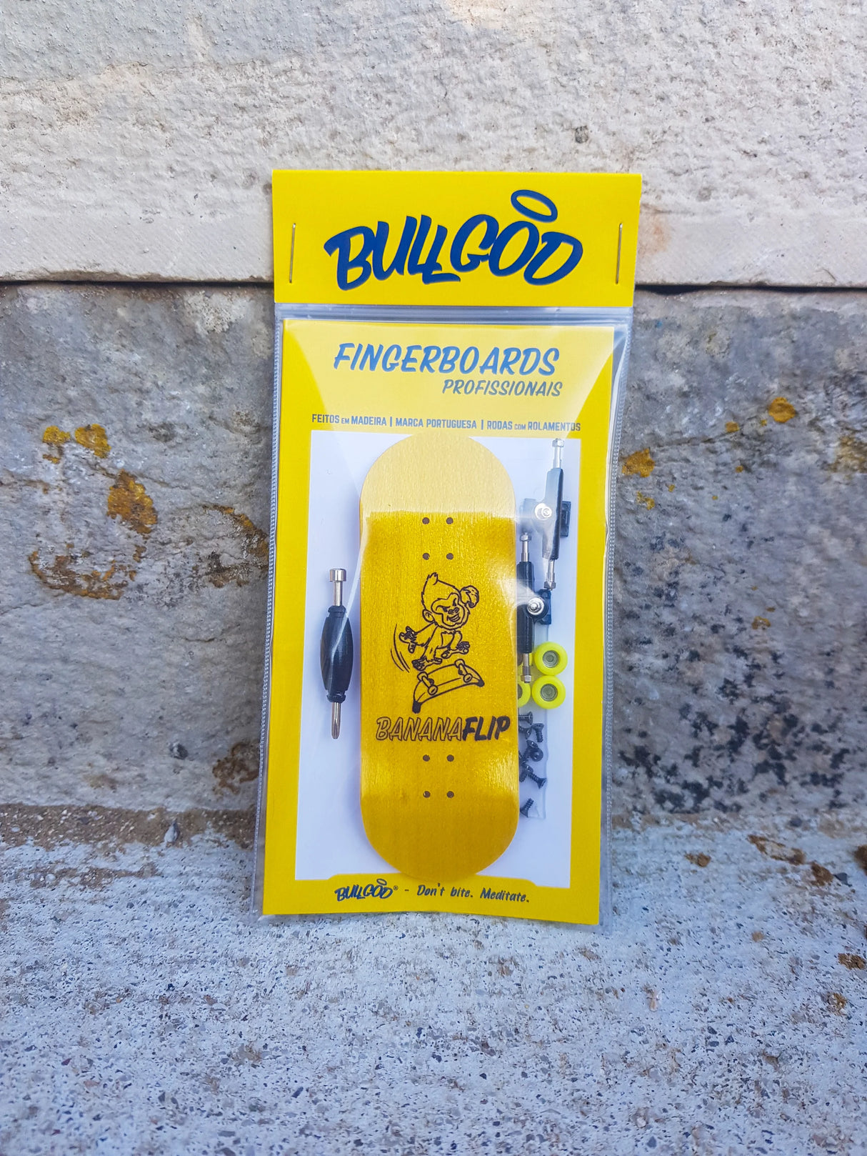BullGod Banana Flip Pro Fingerboard Complete