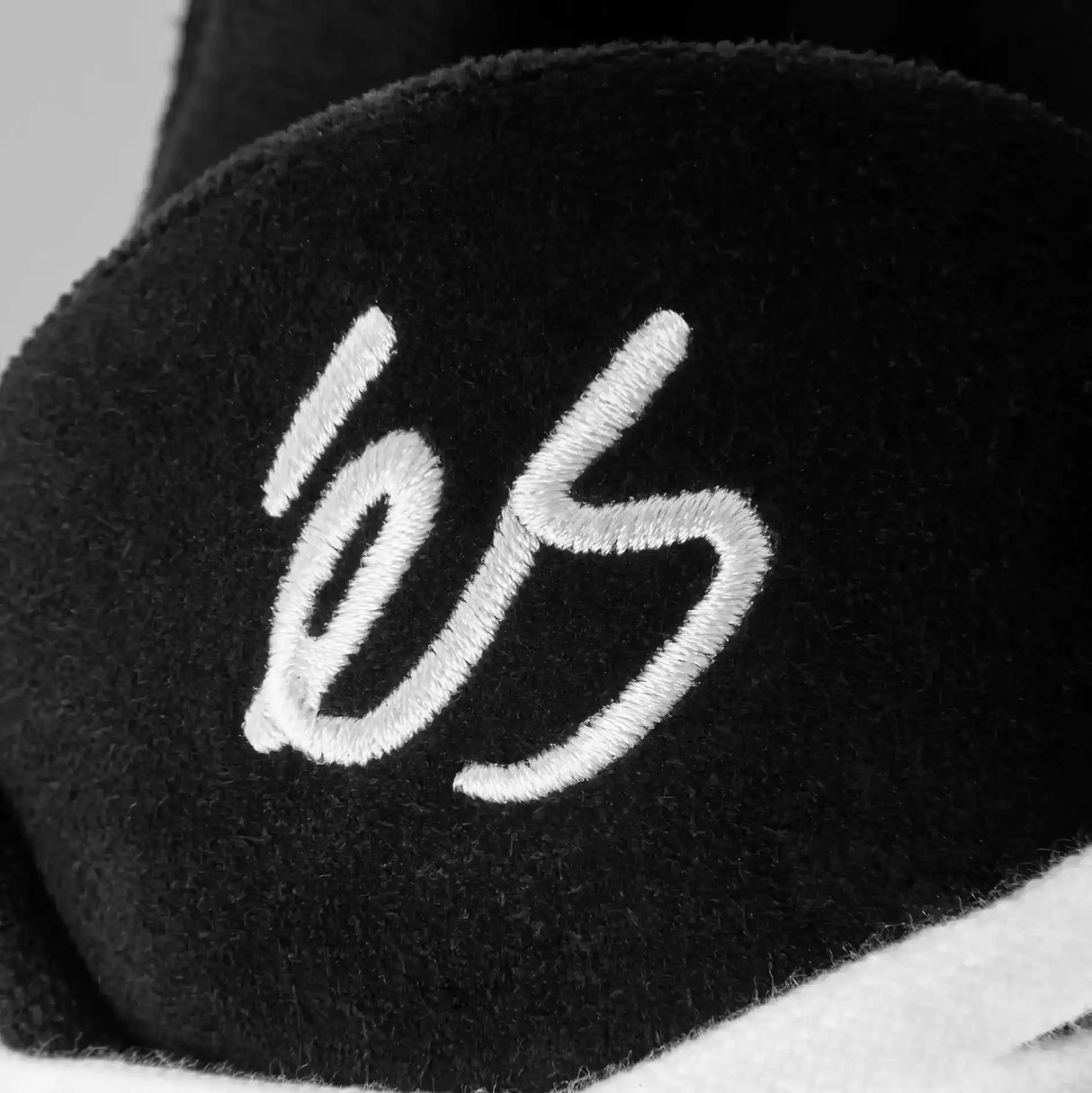 eS Accel Black Black Shoes