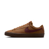 Nike SB Zoom Blazer Low Pro GT Light British Tan/Dark Team Red Shoes