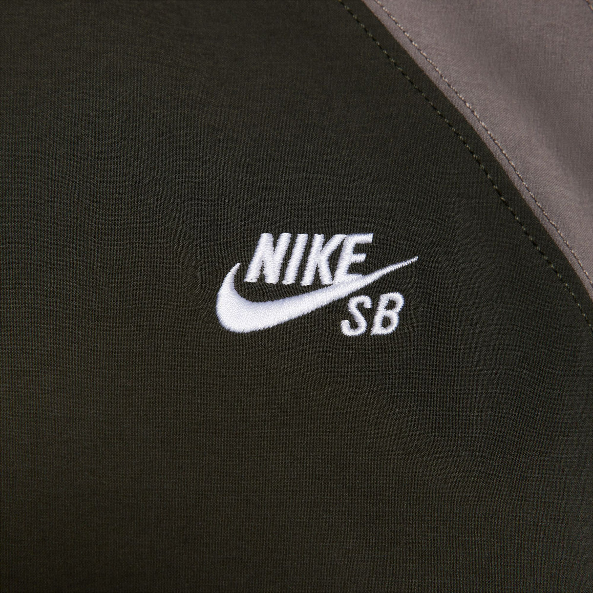 Nike SB Full Zip Sequoia/Cave Stone/White Woven Skate Track Jacket