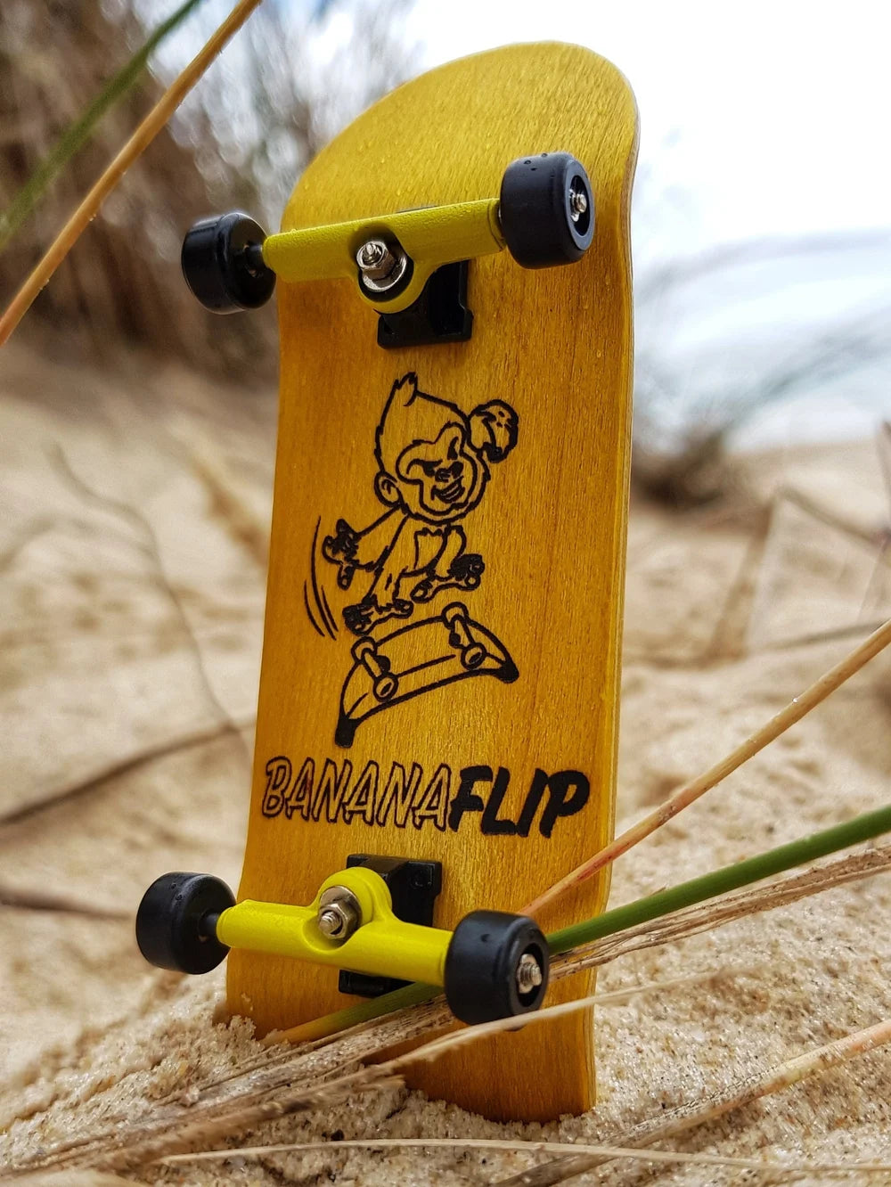 BullGod Banana Flip Pro Fingerboard Complete