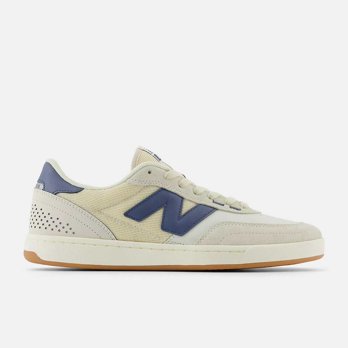 Do new balance skate shoes come in wide best sale