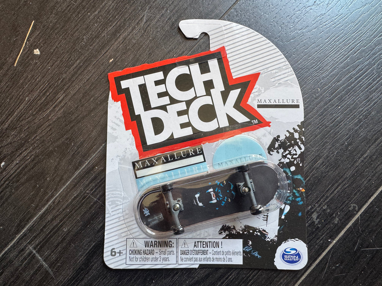 Tech Deck Maxallure Black Panther Fingerboard Complete
