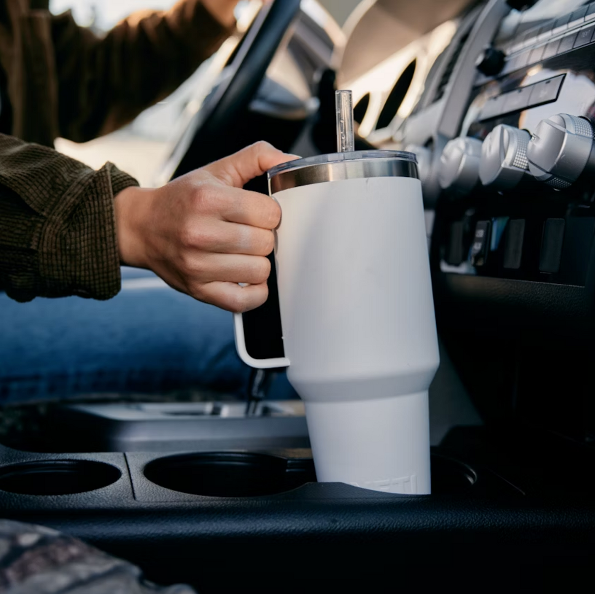Yeti Rambler 42 oz Straw Mug Rescue Red