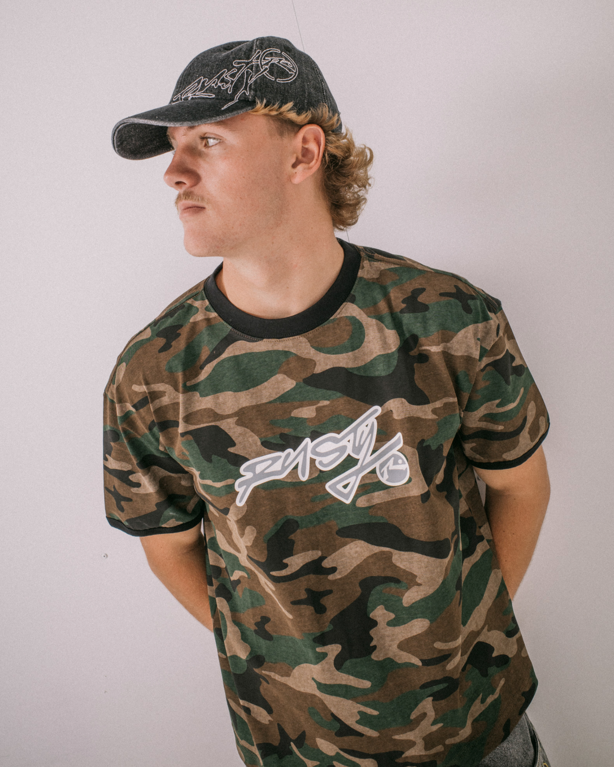 Rusty Hoodus Black 6 Panel Cap