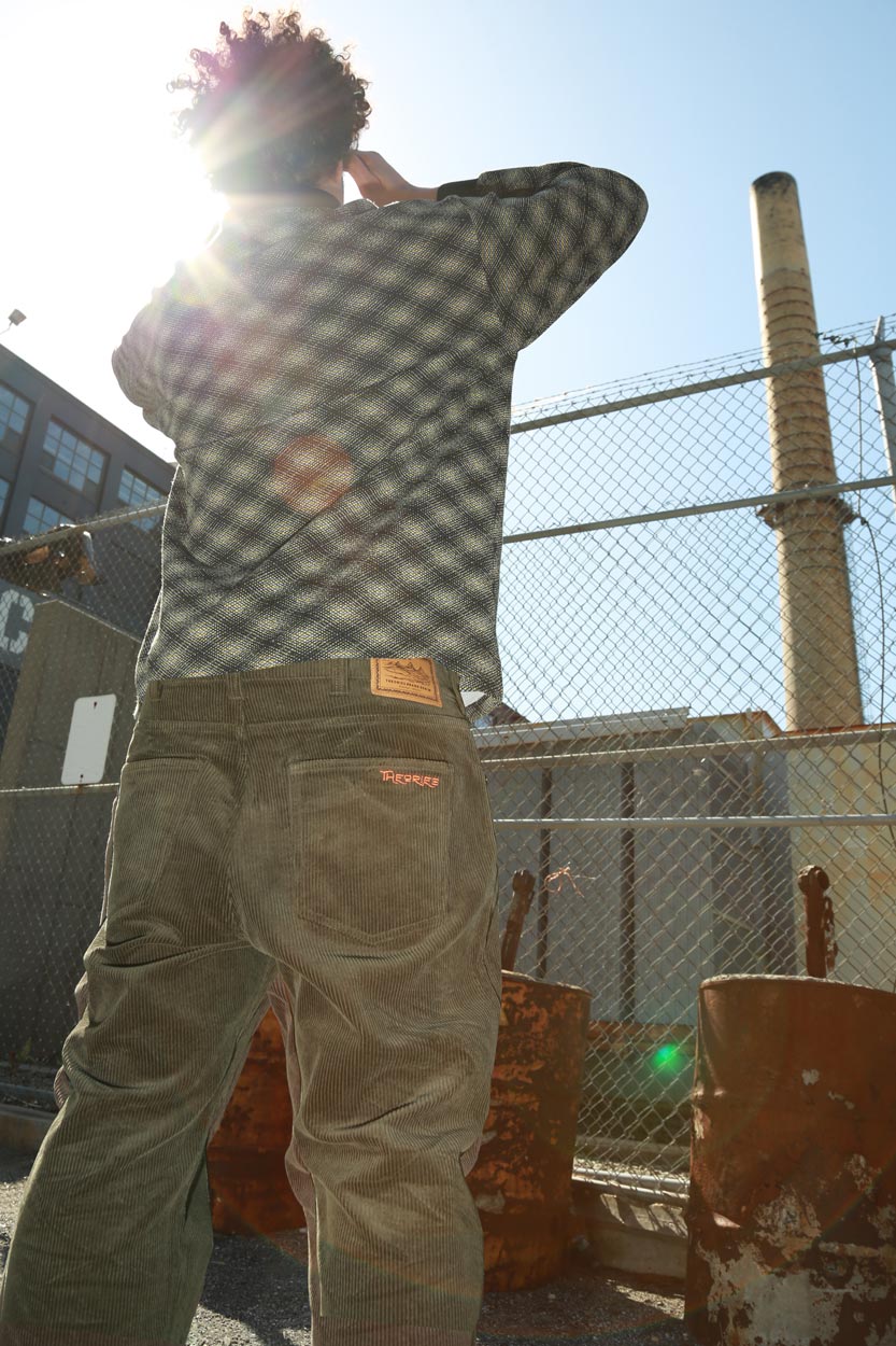 Theories Pavillion Wide Wale Corduroy Moss Pants