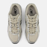 New Balance 740 Timberwolf / Black Shoes (U7406KY)