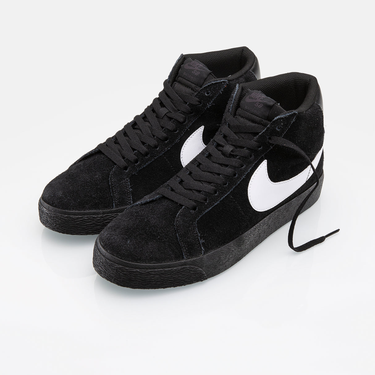 Nike SB Blazer Mid Zoom Black/Black/White Shoe
